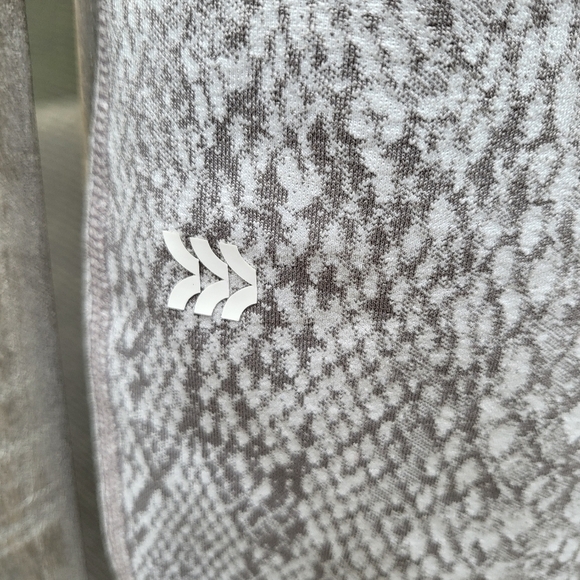 Women's Snake Print Jacquard Leggings | All in Motion | XL - Picture 9 of 15